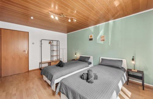 Kaiserslautern Apartment | Amalfi A06 - für 6 PP - 3 Zi - 6 Betten - Terrasse inkl smart TV