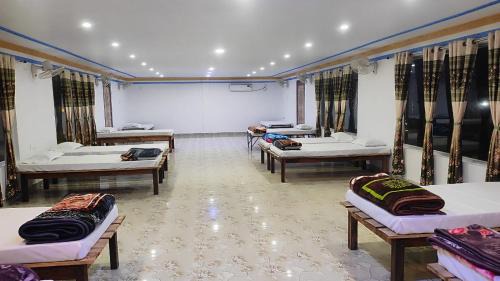 Lataguri Hotel | Amar Aranya Resort