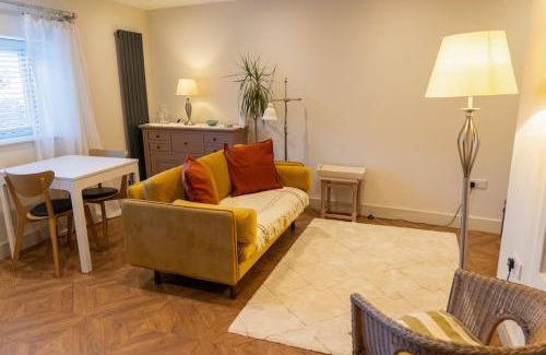Charlbury Apartment | Amarelo apartment, Central Charlbury, 1 Super king bed