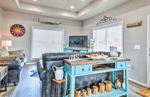 Amarillo House | Amarillo Home: 16 Mi to Amarillo Zoo!