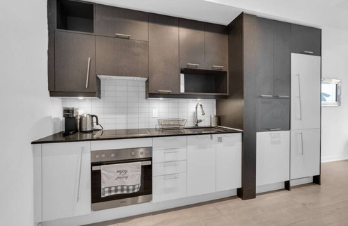 Downtown Toronto Hotel | Amazing 1BR - 5 min to CN Tower & Convention Centre