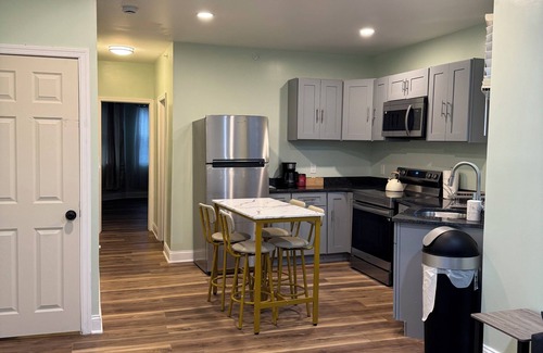 West Philadelphia Apartment | Amazing 2-bedroom apartment with AC in Philadelphia