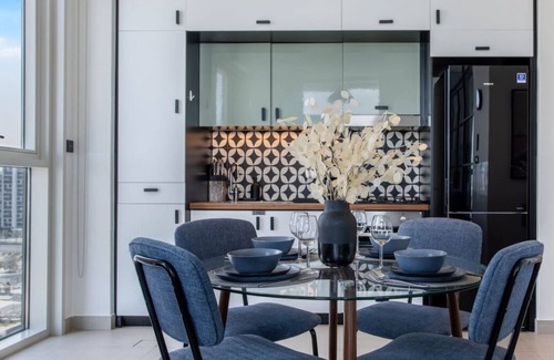 Dubai Apartment | Amazing 2BR in Collective 2