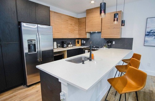 Nevada Street Apartment | Amazing 3BR 2BA Only 5 Mins From Downtown