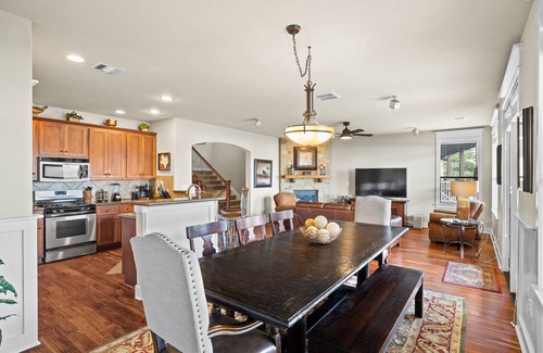 Jonestown House | Amazing 4 bdrm Home w/Panoramic Lake Views in Hollows Resort! Pickleball, 4 Pools, Fitness Center!
