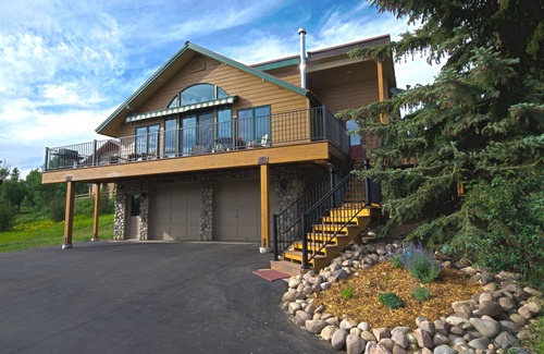 Steamboat Springs House | Amazing 40 Mile View! January and March available ! Hot Tub, 2 Car Heated Garage