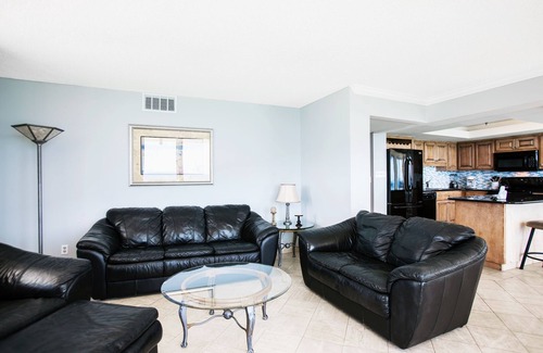 Panama City Beach Condo | Amazing 4BR/4BA 2 story penthouse at Edgewater Tower 2!
