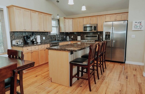 Sandy House | Amazing 5 bedroom house, beautifully furnished with a gorgeous view