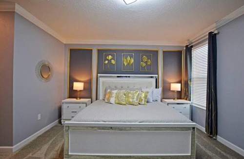 Kissimmee Villa | Amazing 6BR Villa @ Storey Lake Resort Near Disney