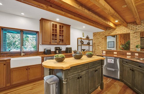 Davie Villa | Amazing 8BR w/Pool, Lake View&Tons of Amenities!