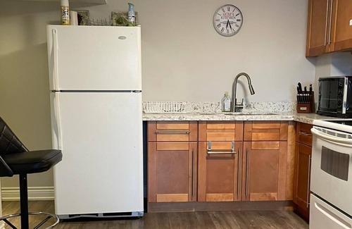 Richmond Hill Apartment | Amazing Basement Apartment in Richmondhill