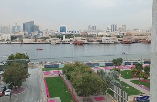 Old Dubai Apartment | Amazing Burjkhalifa,Sea,Sun,Boat View-wow 3BedRoom Apartment,Massage Gun Free!