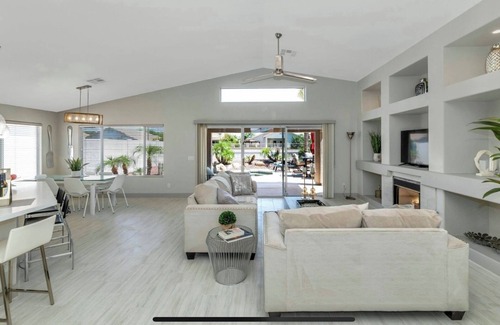 Chandler House | Amazing Chandler Home with Heated Spool. Prime Location!