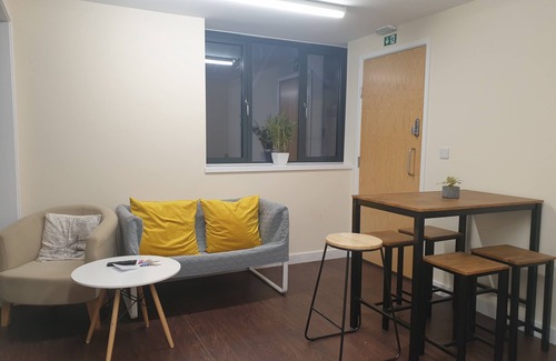 Norwich Apartment | Amazing city living with parking and all ensuites!