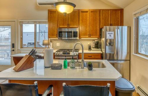 Miller Beach Villa | Amazing Cottage with Lake Access in Gary, Indiana