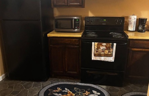 Lithonia House | Amazing Cozy 2Br home In Lithonia/Stone Mountainn W/2 FULL bath Private Deck