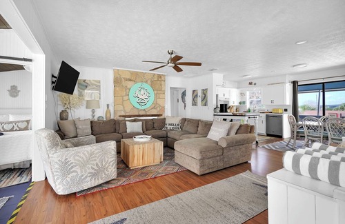 Vilano Beach House | Amazing Direct Beachfront sleeps 16