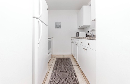 Edgewater Apartment | Amazing Edgewater unit with free parking next to Biscayne Bay