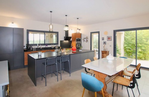 Villeneuve-les-Avignon House | Amazing home in Villeneuve les Avignon