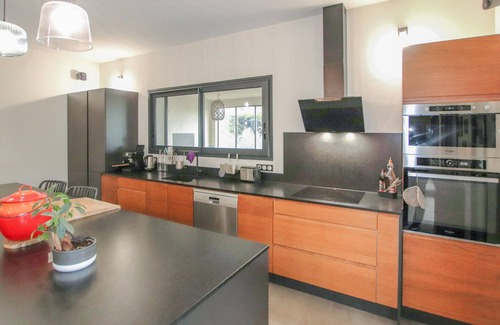 Villeneuve-les-Avignon House | Amazing home in Villeneuve les Avignon