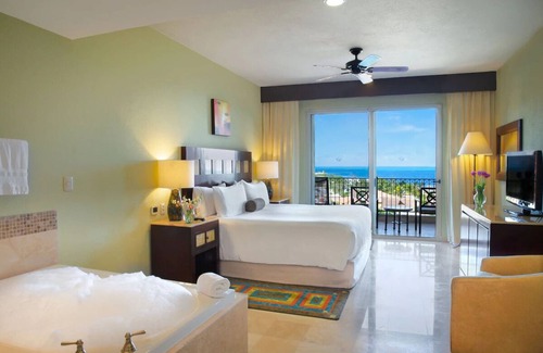 Playa Mujeres Resort | Amazing getaway experience!