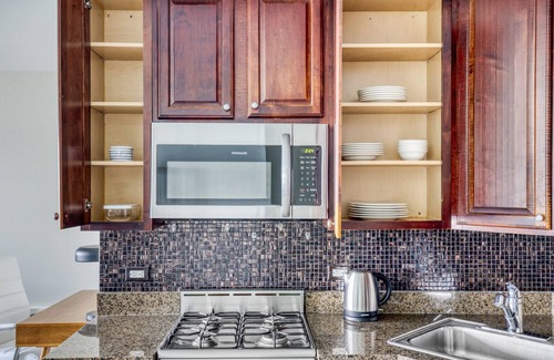 Gold Coast Apartment | Amazing Gold Coast 1BR w/Doorman & Gym, 2 blocks to L, by Blueground