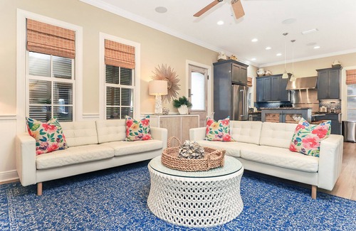 Rosemary Beach House | AMAZING GRACE COTTAGE in Rosemary Beach w/PRIVATE POOL, large parking driveway.