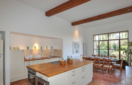 Thezan-des-Corbieres House | Amazing home in Thézan-des-Corbières
