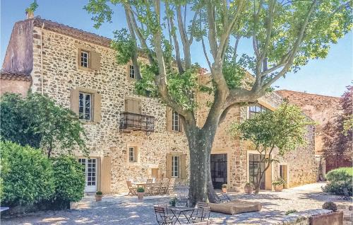 Thezan-des-Corbieres House | Amazing Home In Thézan-Des-Corbières