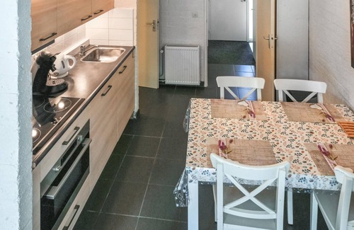 Bruinisse House | Amazing home in Bruinisse with kitchen