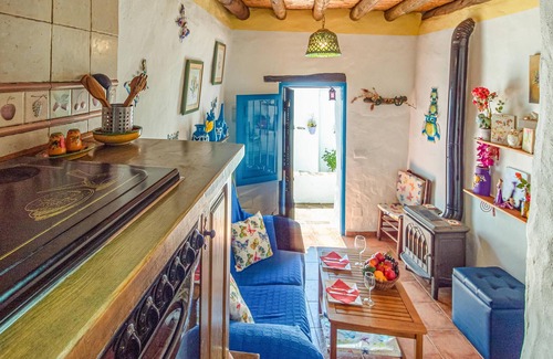 Competa House | Amazing home in Cómpeta with kitchen