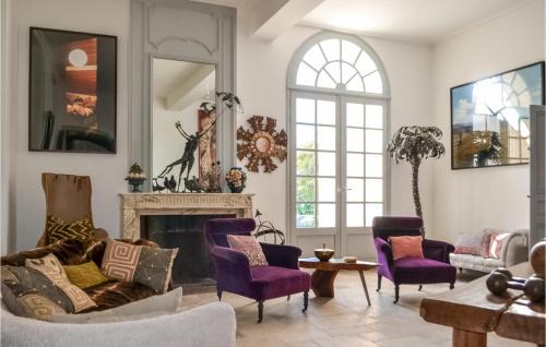 Leognan House | Amazing Home In Léognan With Sauna
