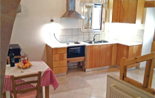 Malaxa House | Amazing Home In Malaxa, Chania