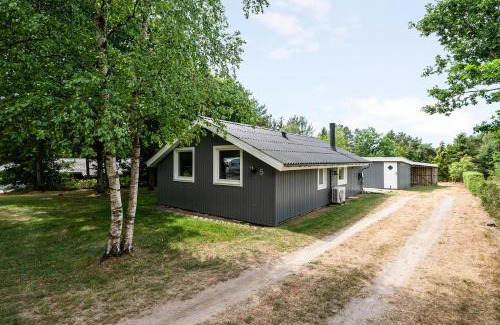 Ronde House | Amazing Home In Rønde With 2 Bedrooms, Swimming Pool And Wifi