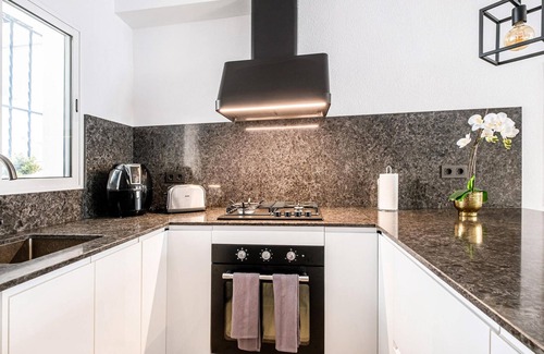Torrevieja House | Amazing home in Torrevieja with kitchen