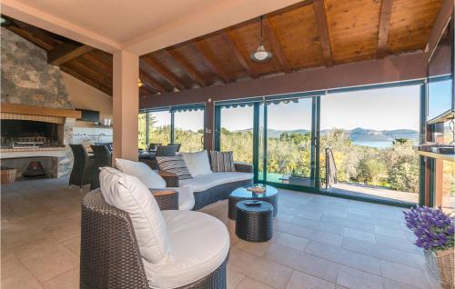 Iz House | Amazing Home In Veli Iz With Wifi