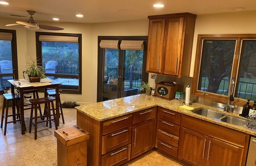 Lakeway House | Amazing Home On A Private Golf Course.