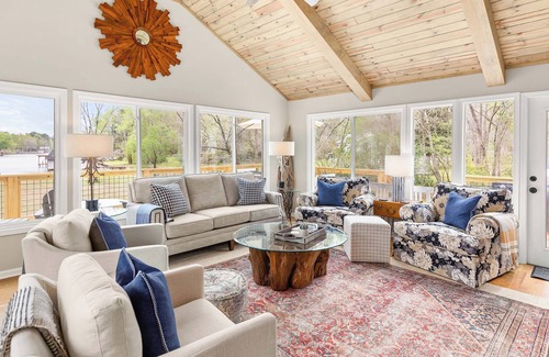 Milledgeville House | Amazing home with pickle ball court!
