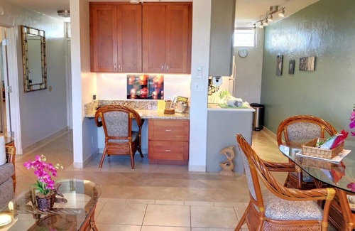 Kihei Condo | AMAZING HOTEL ZONED BEACH FRONT CONDO ON SUGAR BEACH. RESERVE WITH CONFIDENCE!