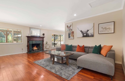 Granada Hills North House | Amazing House w/Pool and Spa Near Golf Course
