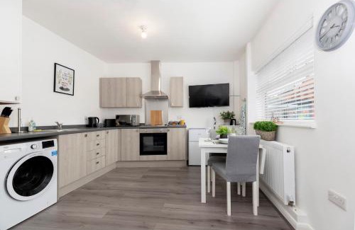 Darlington Apartment | Amazing house with central location TV downstairs and in bedroom super fast WiFi and crisp white hotel linen hosted by Our Home Short Stays