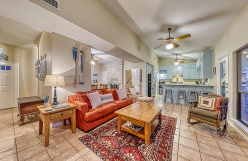 Hudson Bend House | Amazing lakefront home w/free WiFi and fantastic views - close to Austin