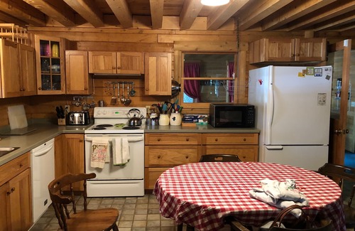 Franklin Cabin | Amazing lakefront house on 12+ acre private peninsula on quiet lake