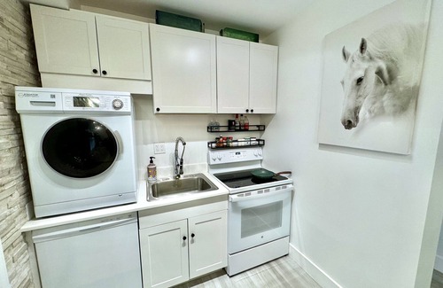Downtown Fort Lauderdale Apartment | Amazing Location! New 2/1 by Las Olas Blvd.