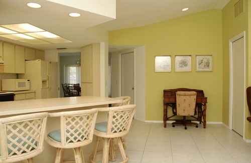 Golden Beach House | AMAZING LOCATION ~ Golden Beach House ~ Steps from Beach ~ Heated Pool