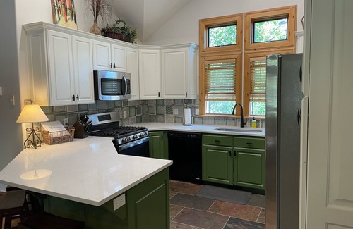 North Park City House | Amazing Location & Great Value! Walk to PCMR Lifts & Main St. - Feel at Home!