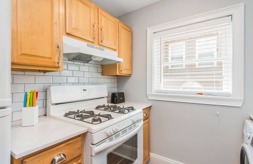 Midtown Condo | Amazing Midtown Location by Piedmont Park.