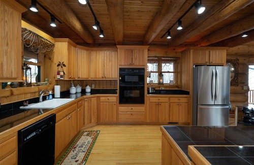 Banner Elk House | Amazing mountain views, centrally located near Boone-Banner Elk, pet-free