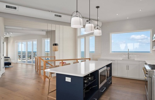 Salvo House | Amazing Newly Built Modern Home w/Saltwater Pool - Simply the best!