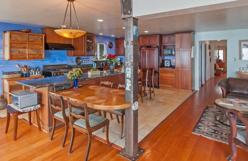 Montara House | Amazing oceanfront 3 Bedroom/2 Bathroom home for 30 day or more rentaln